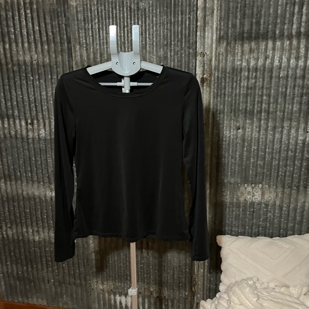 Fabletics Black Long Sleeve Women's Top